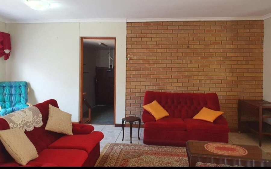 6 Bedroom Property for Sale in Hersham Western Cape